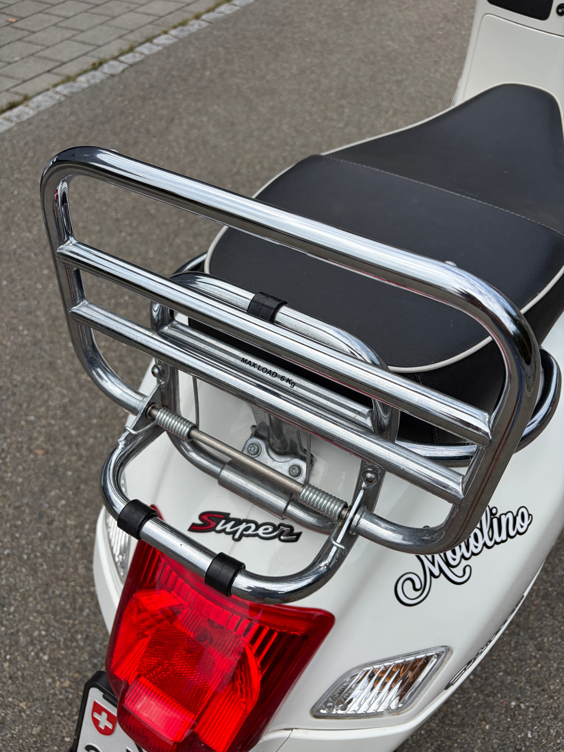 PIAGGIO Vespa GTS Super 300 i.e-image-4