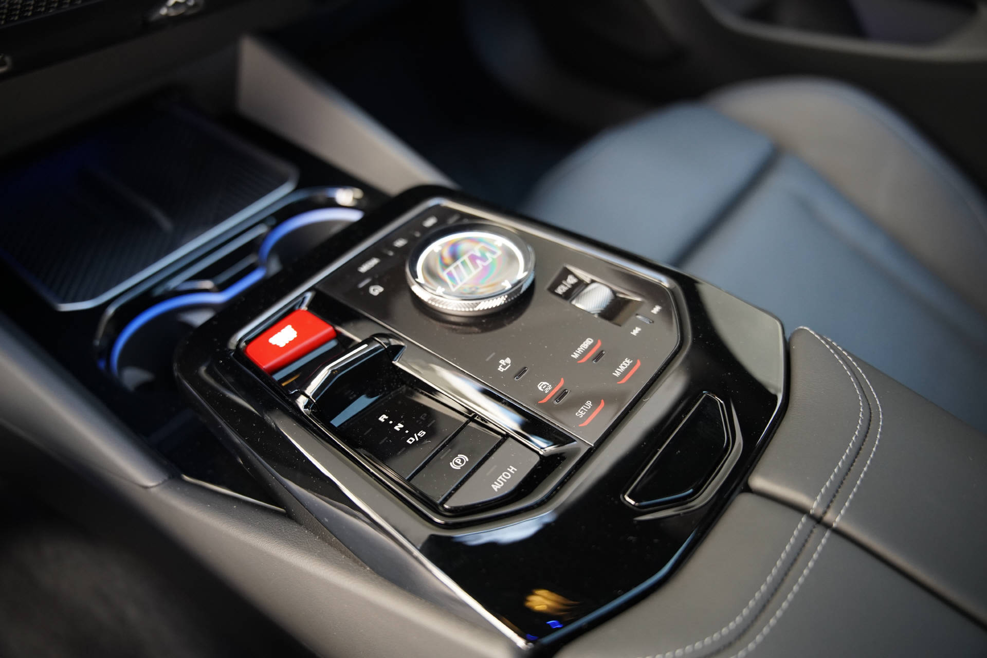 BMW M5 xDrive Touring-image-13