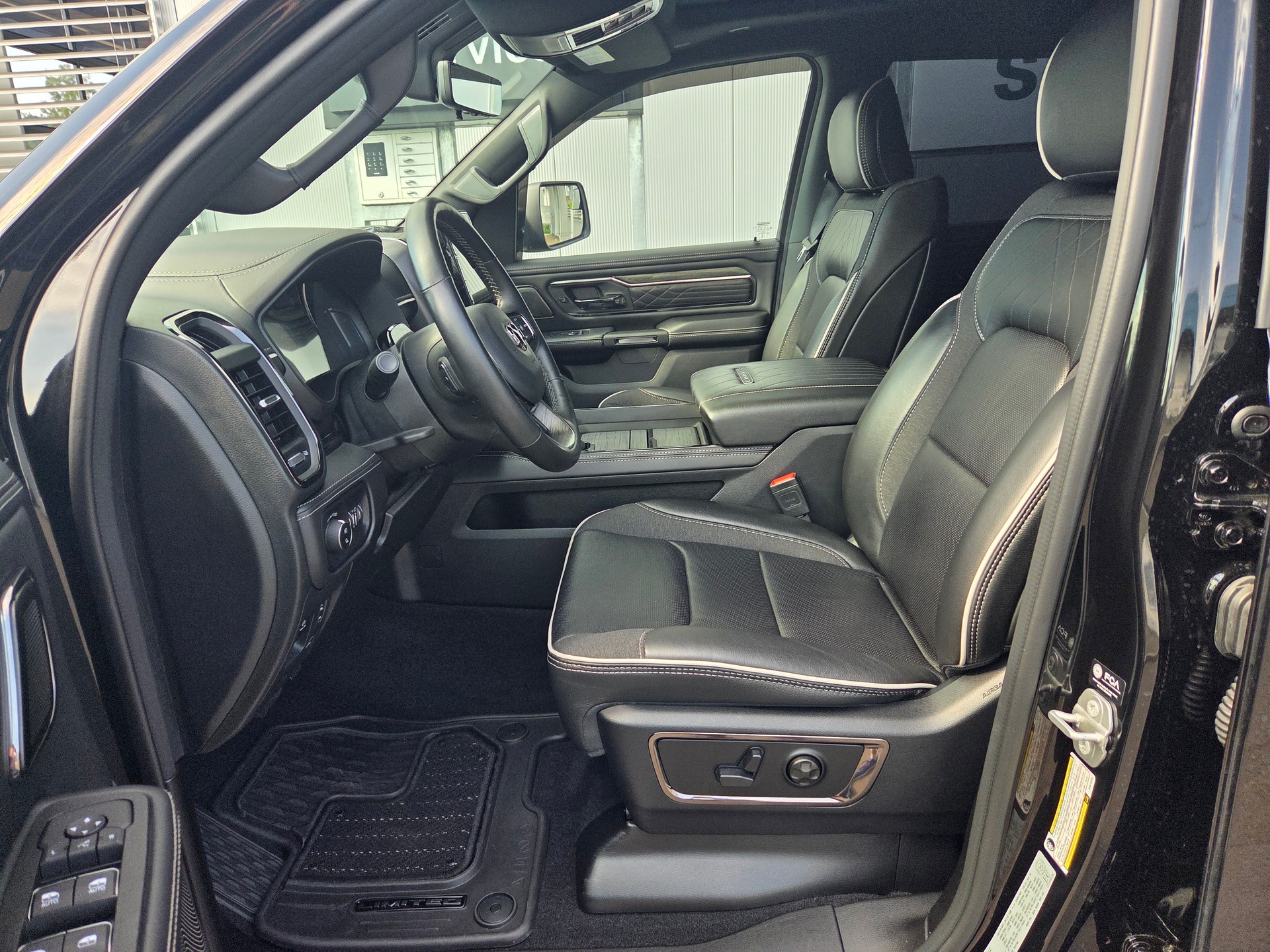 DODGE Ram 1500 3.0 I6 Hurricane Limited Night Edition 548 PS / 3.5T AHK-image-7