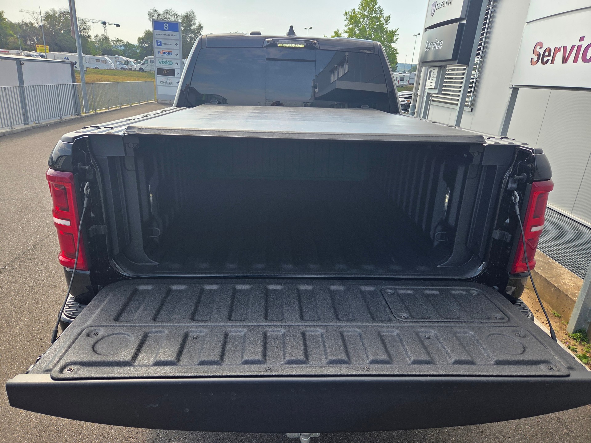 DODGE Ram 1500 3.0 I6 Hurricane Limited Night Edition 548 PS / 3.5T AHK-image-4