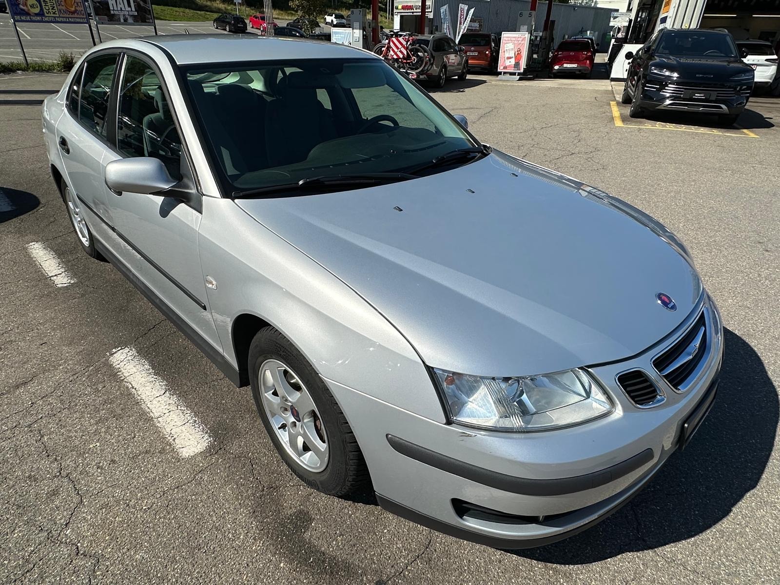 SAAB 9-3 2.0t Linear-showroom-element-1