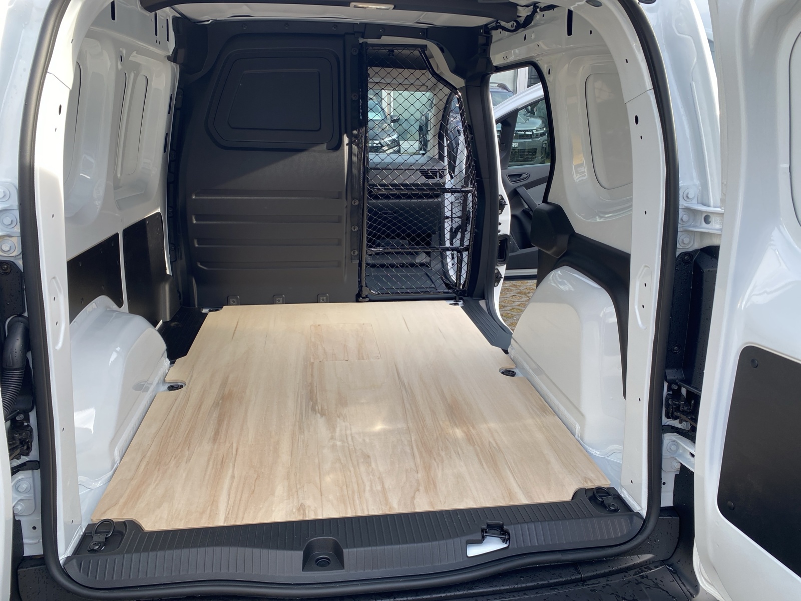 RENAULT Kangoo Van E-Tech Electric EV45 22kW Extra Demo-image-9