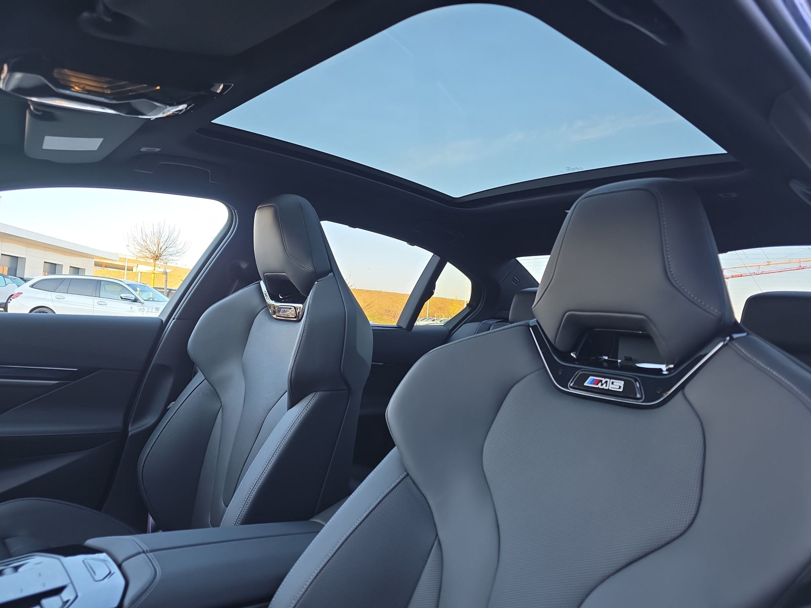 BMW M5 xDrive-image-19