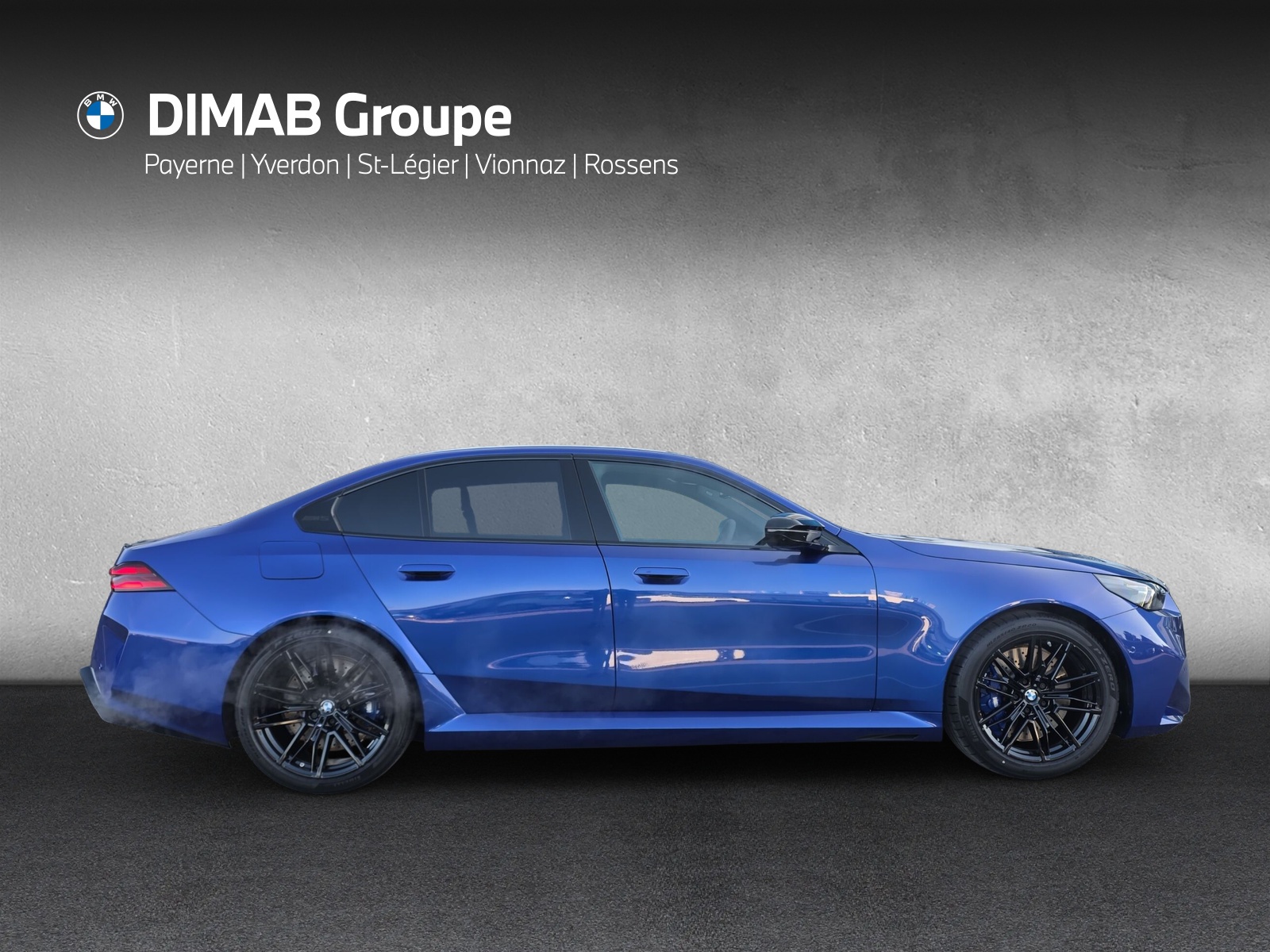 BMW M5 xDrive-showroom-element-3
