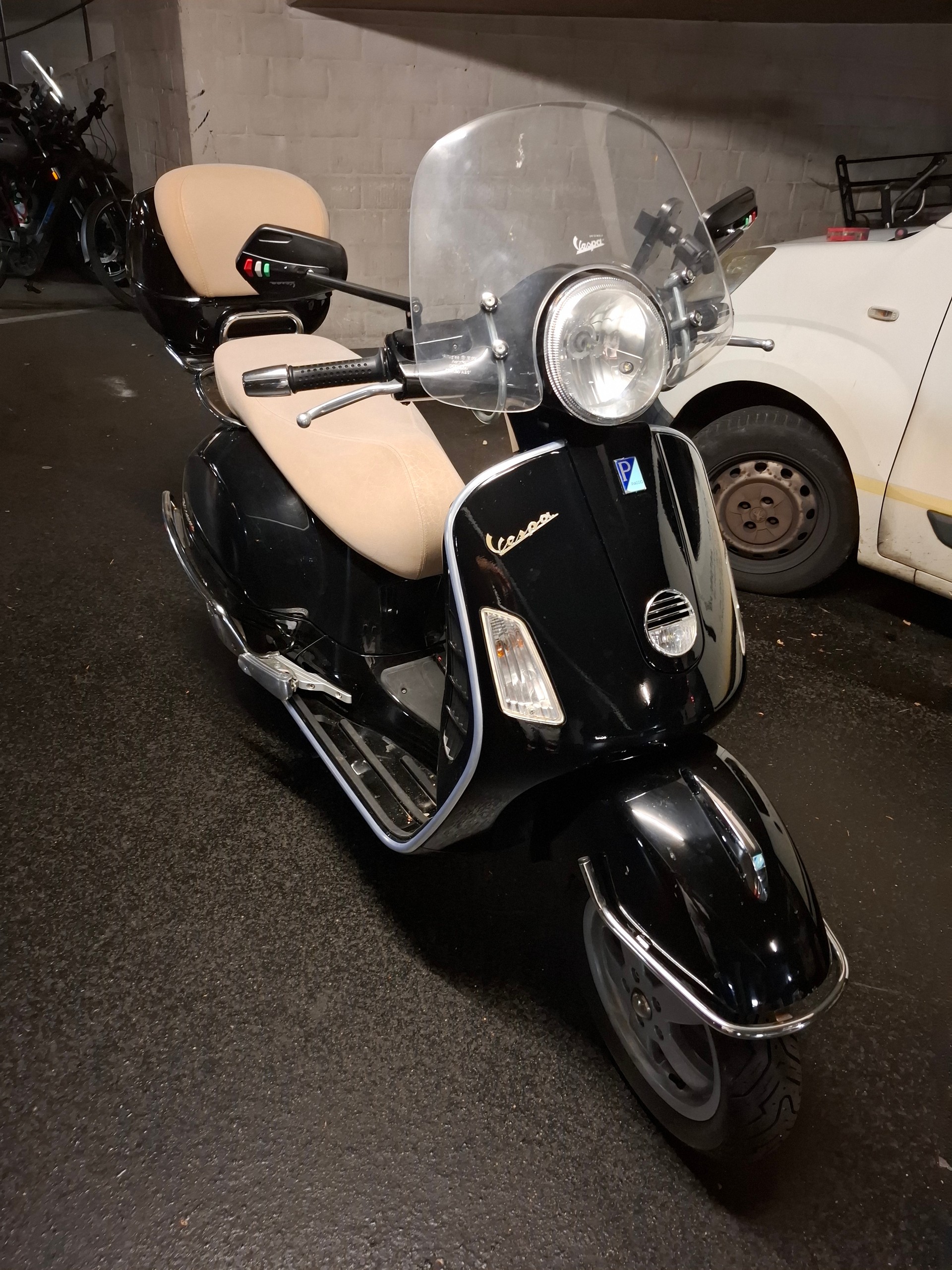 PIAGGIO Vespa GTS 250 i.e.-image-4