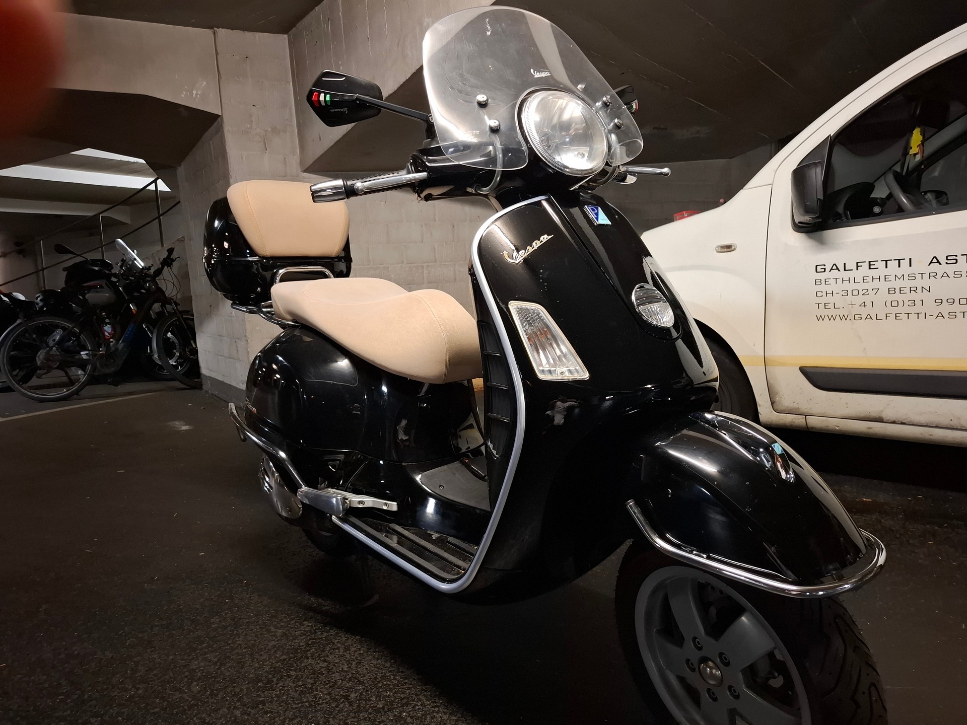 PIAGGIO Vespa GTS 250 i.e.-image-1