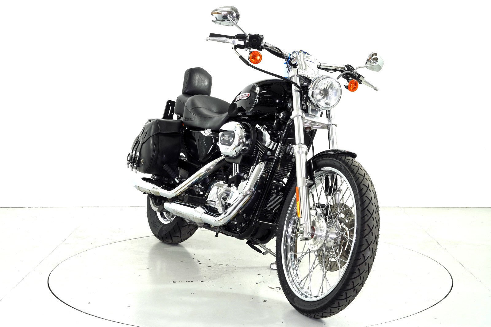 HARLEY-DAVIDSON XL 1200 C-image-1