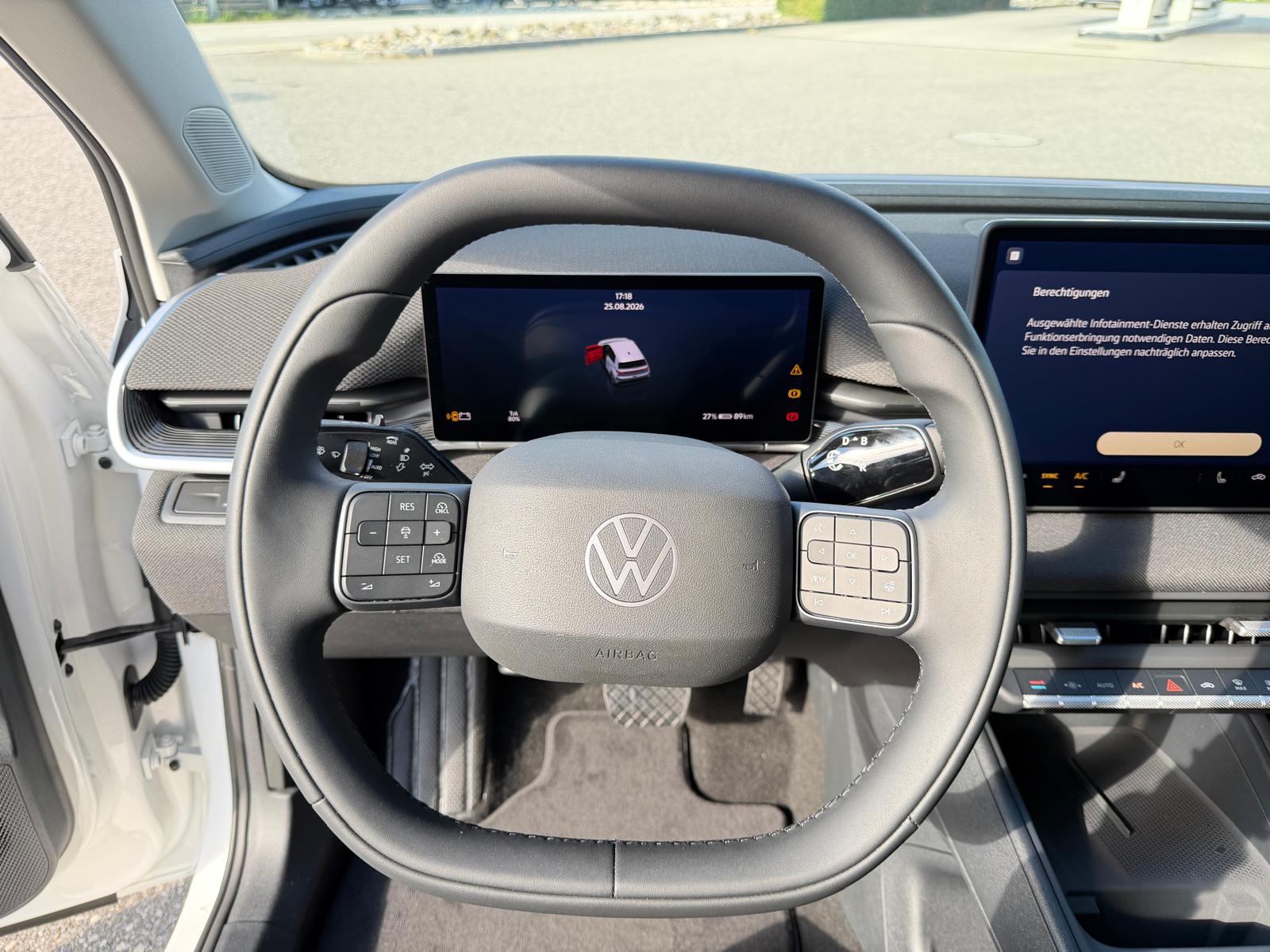VW ID.Polo 52 kWh Life Edition One-image-14
