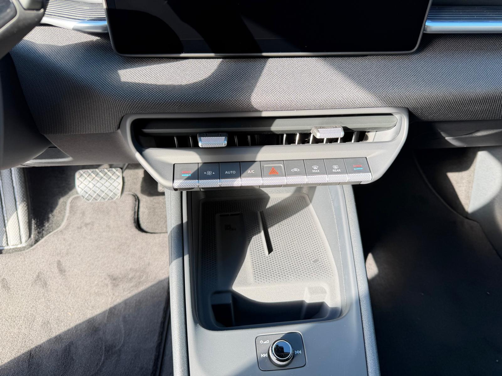 VW ID.Polo 52 kWh Life Edition One-image-16