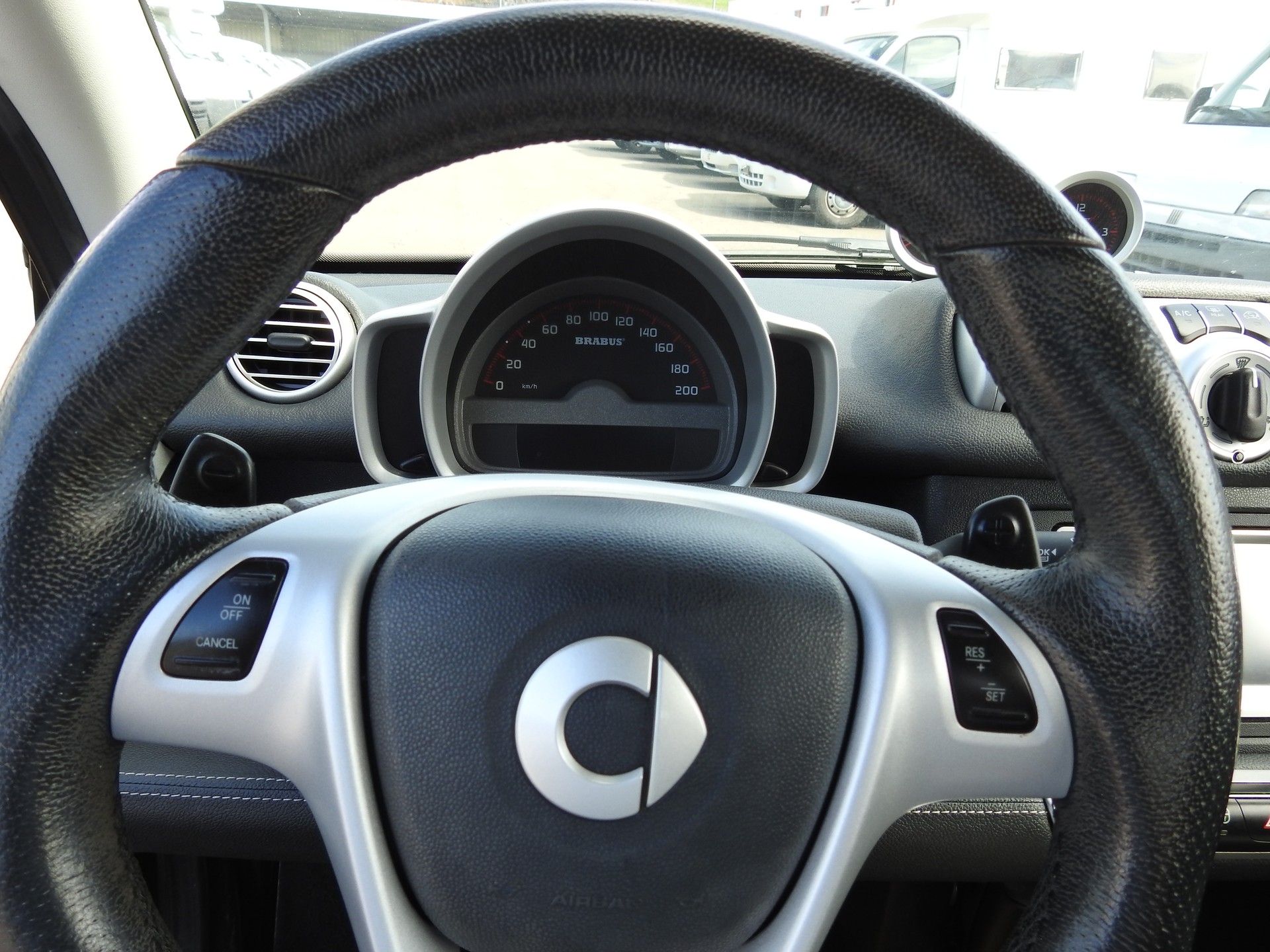 SMART fortwo Brabus Xclusive softouch-image-27
