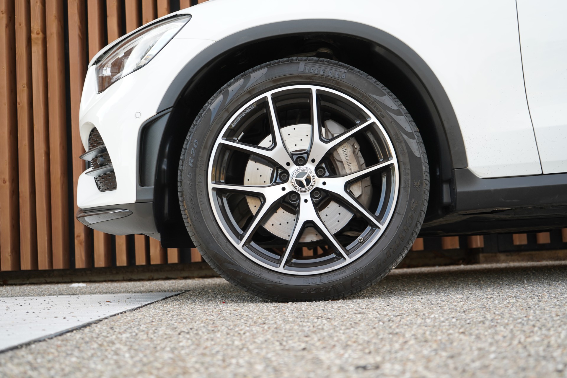 MERCEDES-BENZ GLC 300 d AMG LINE NIGHT 4MATIC 9G-TRONIC l 245 PS-image-17