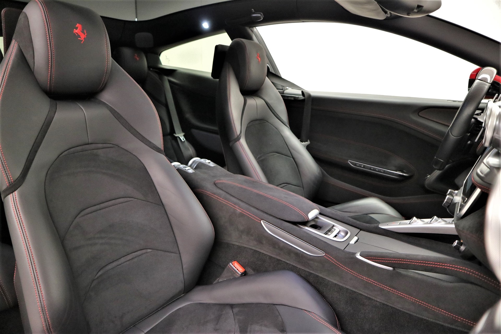 FERRARI GTC 4 Lusso-image-7