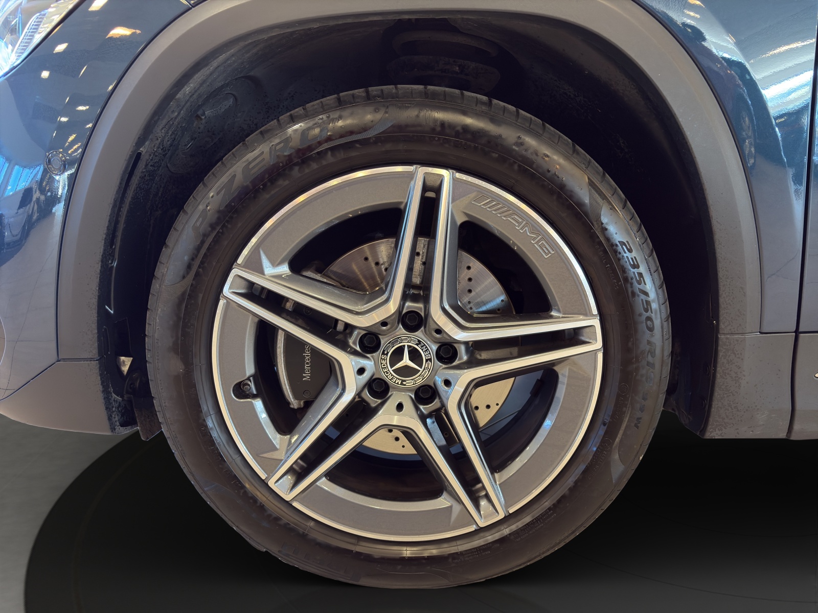 MERCEDES-BENZ GLA 250 AMG Line 8G-DCT-image-6
