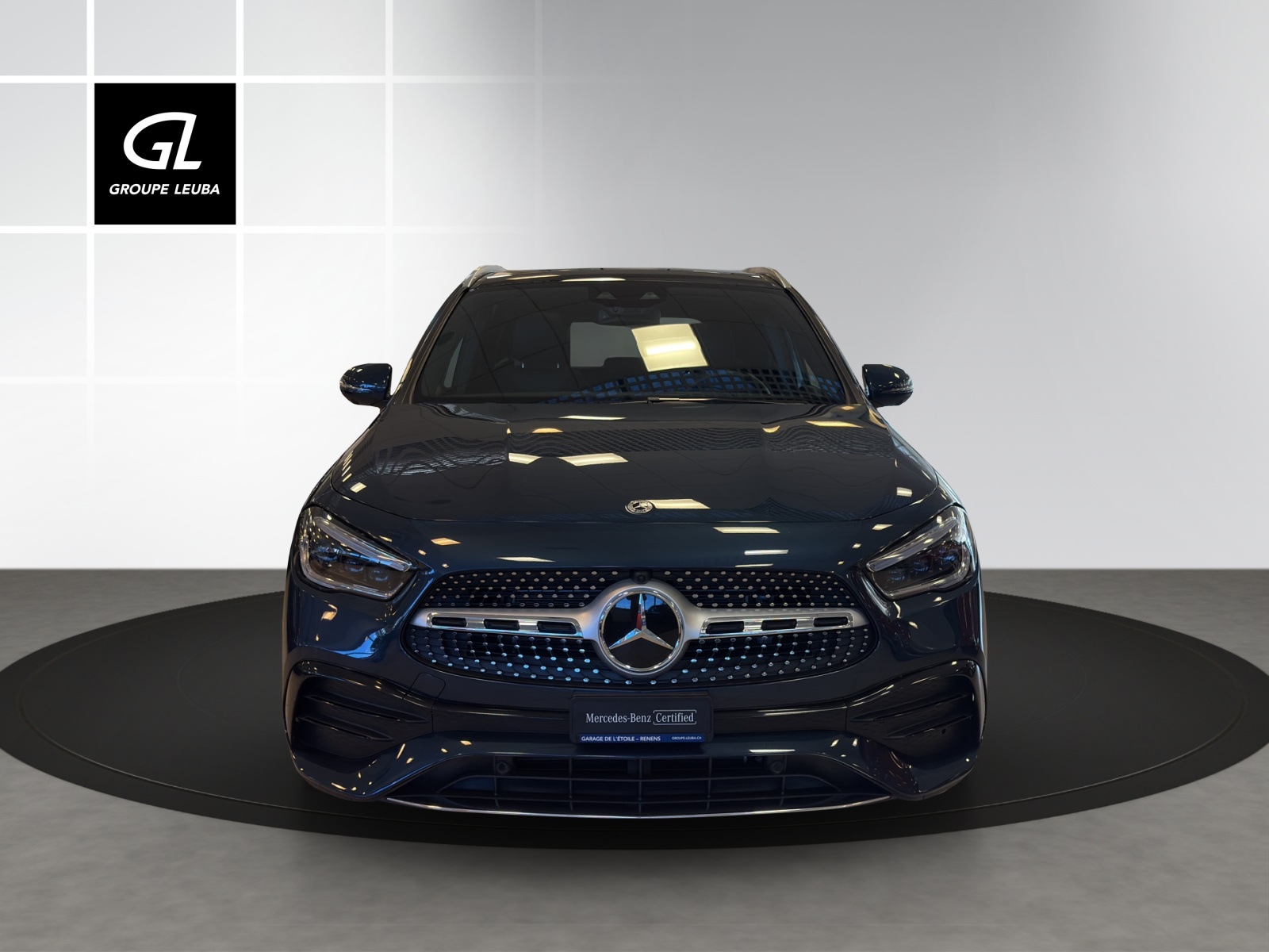 MERCEDES-BENZ GLA 250 AMG Line 8G-DCT-showroom-element-1