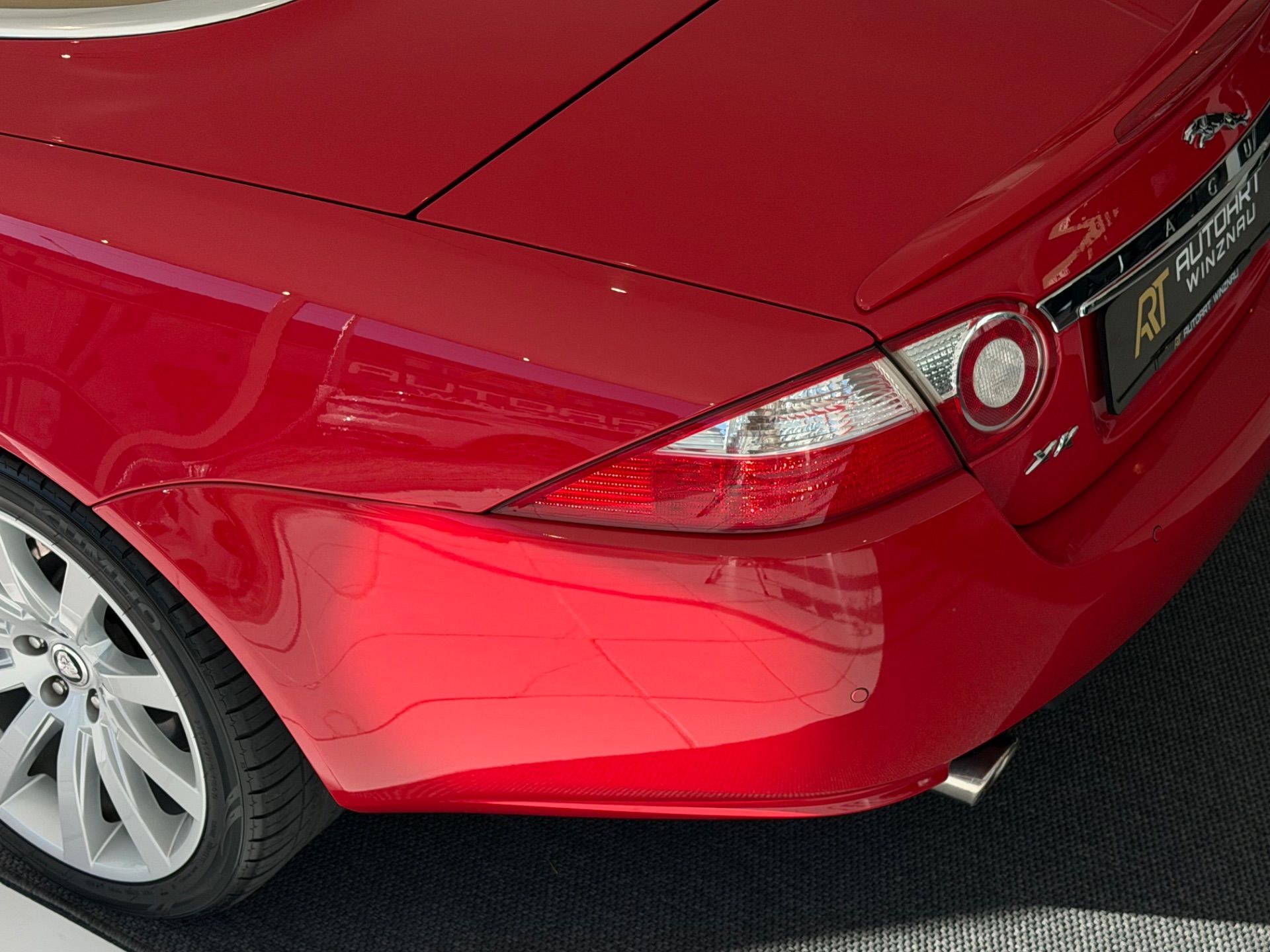 JAGUAR XK 4.2 V8 Automatic **TOP Zustand**-image-17