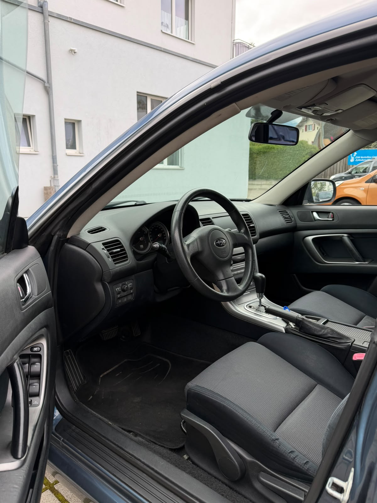 SUBARU Legacy 2.0i AWD-image-6