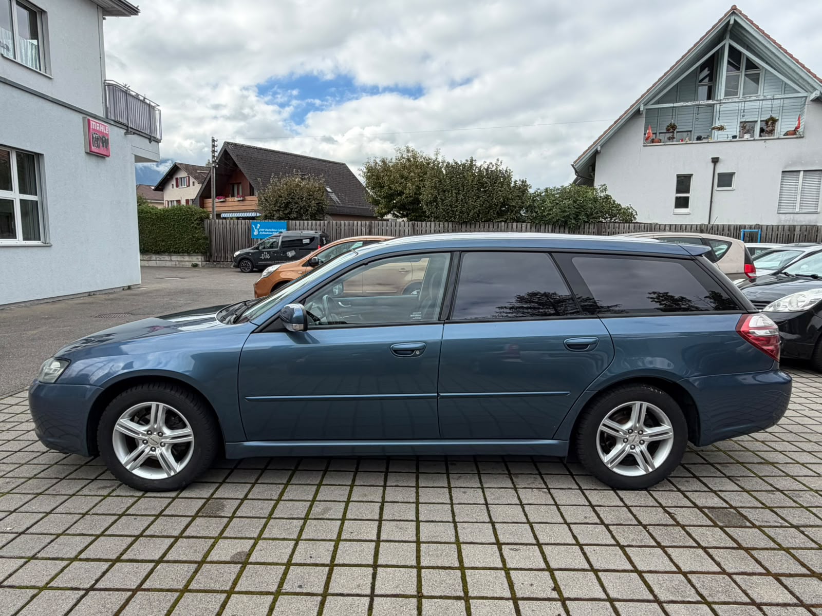 SUBARU Legacy 2.0i AWD-showroom-element-1