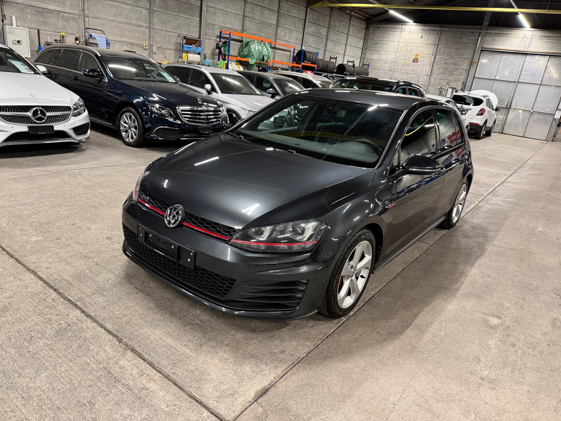 VW Golf 2.0 TSI GTI-image-9