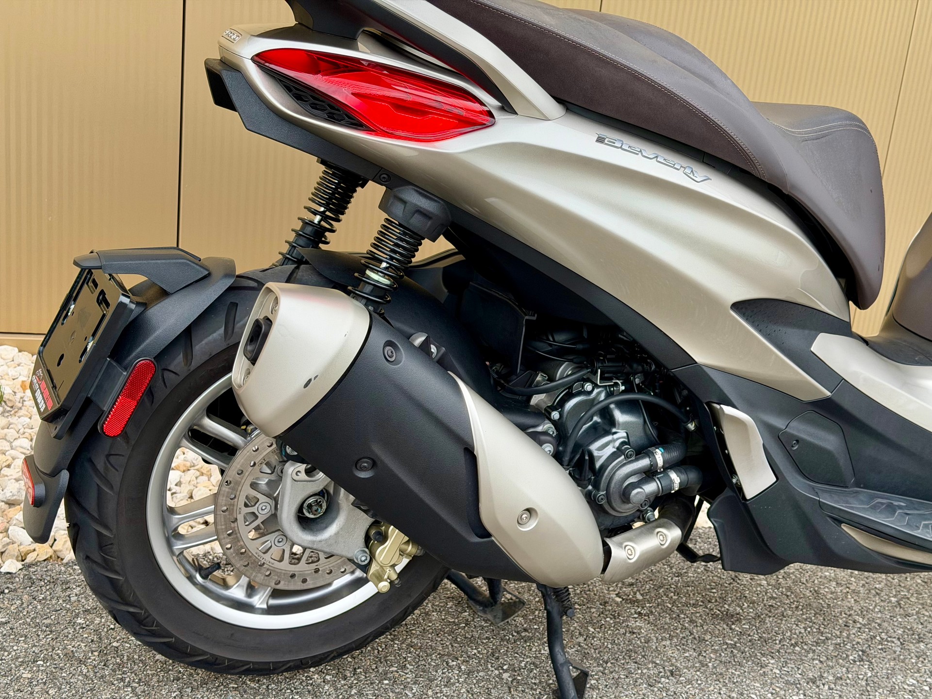 PIAGGIO Beverly 300-image-6