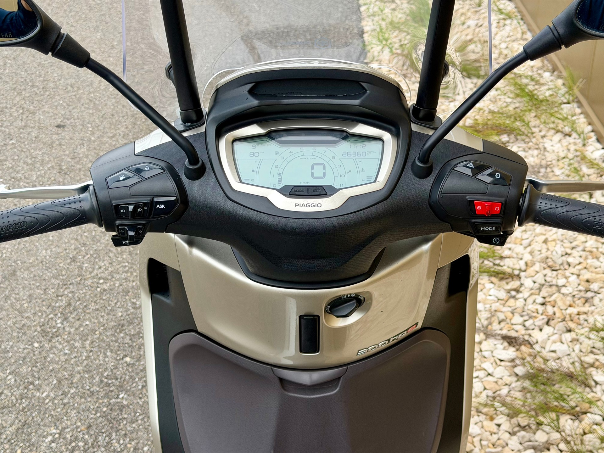 PIAGGIO Beverly 300-image-15