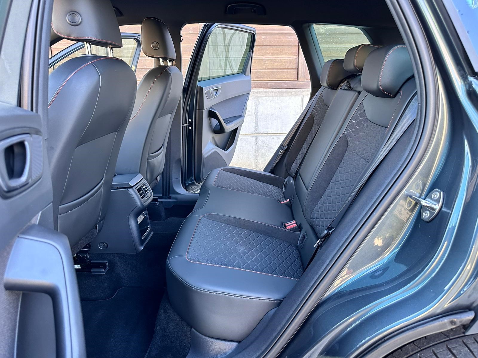 SEAT Ateca 2.0 TSI Hola FR 4Drive DSG-image-10