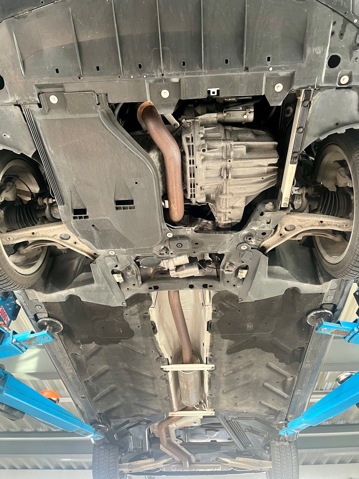 MERCEDES-BENZ A 250 AMG Line Handschaltung sehr selten-image-13