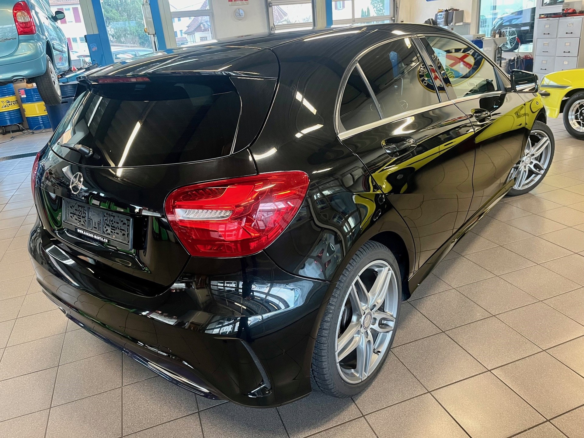 MERCEDES-BENZ A 250 AMG Line Handschaltung sehr selten-image-3