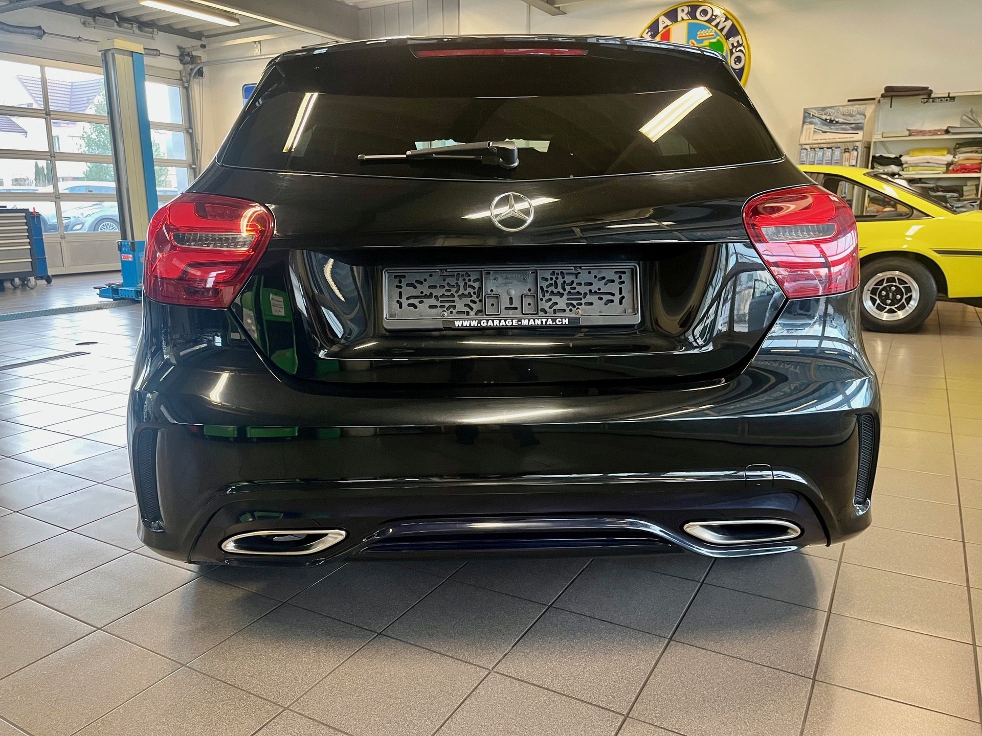 MERCEDES-BENZ A 250 AMG Line Handschaltung sehr selten-image-4