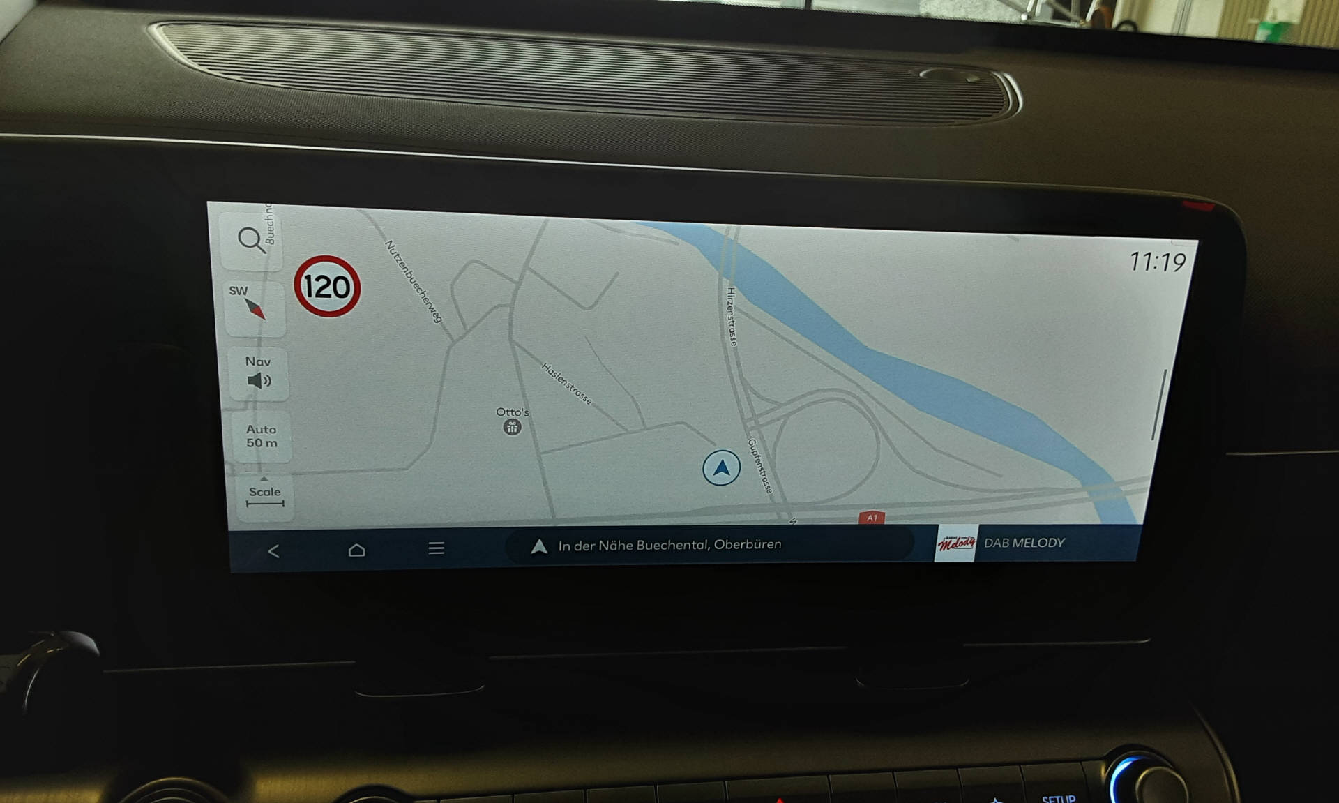 HYUNDAI Kona Electric Amplia-image-13