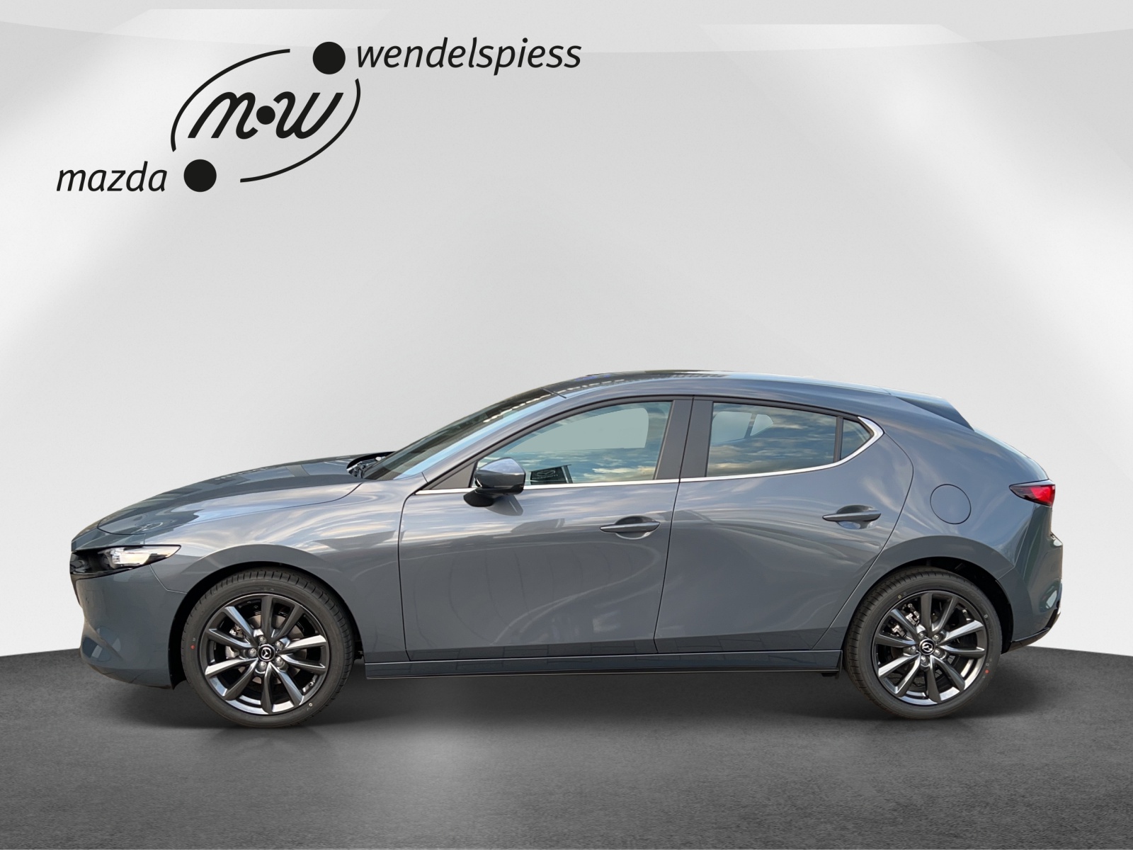 MAZDA Ambition +4-image-8