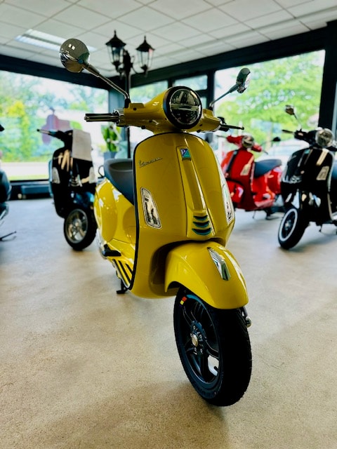 PIAGGIO Vespa 125 Primavera Sport-image-0