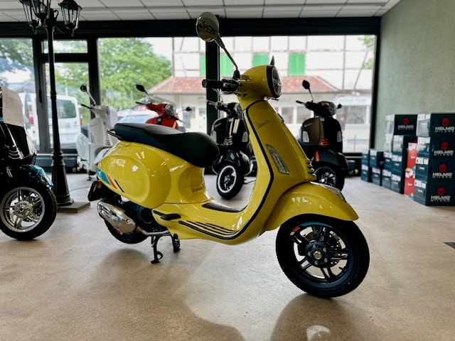 PIAGGIO Vespa 125 Primavera Sport-image-1