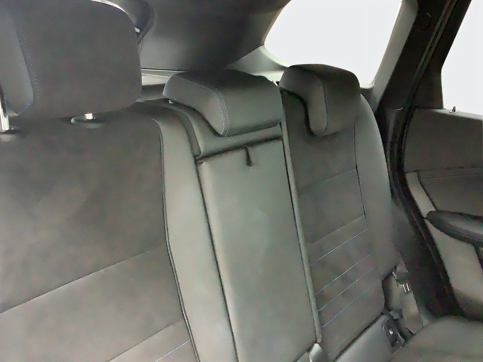 BMW iX1 xDrive 30 M Sport-image-18