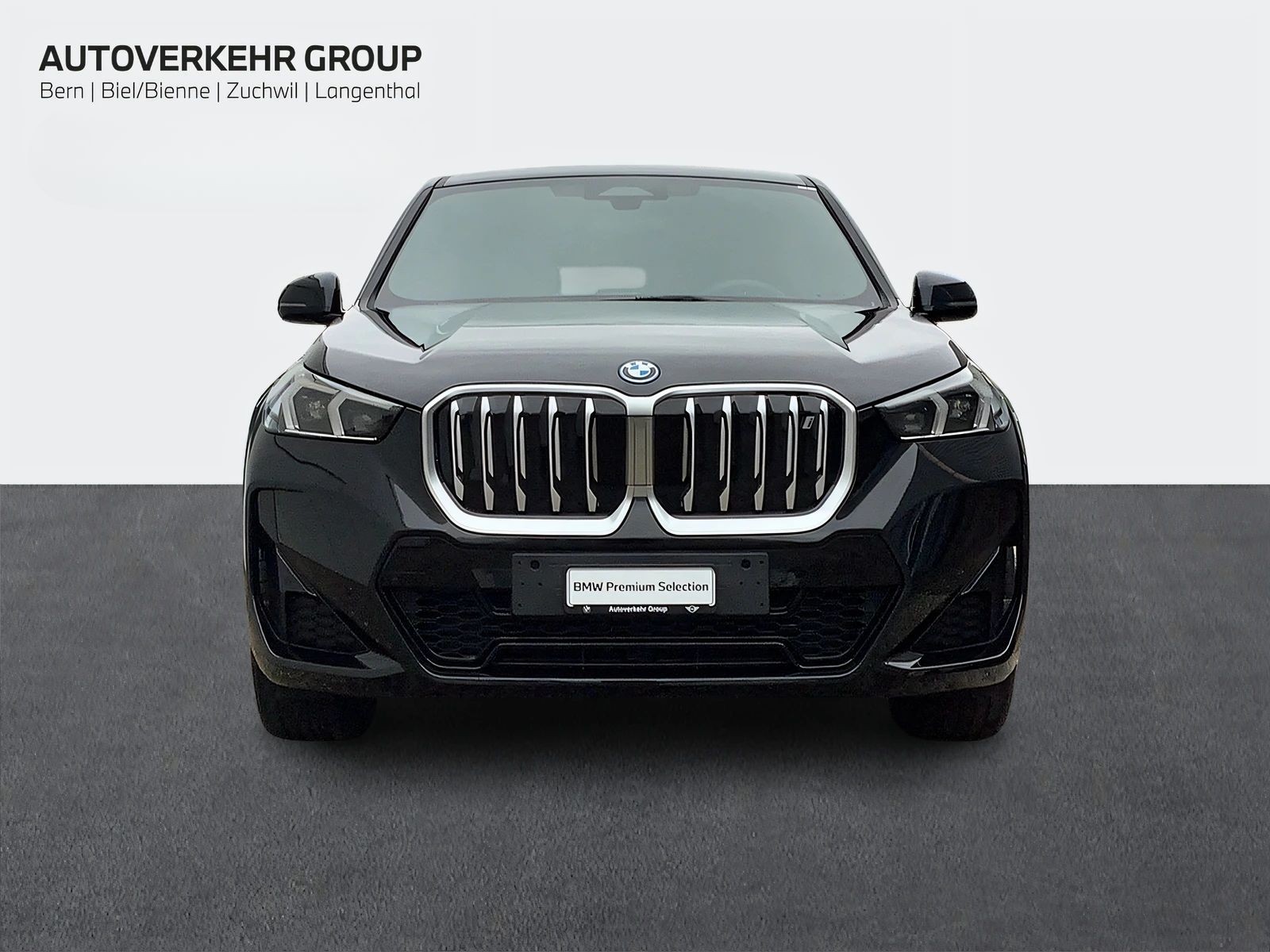 BMW iX1 xDrive 30 M Sport-showroom-element-2