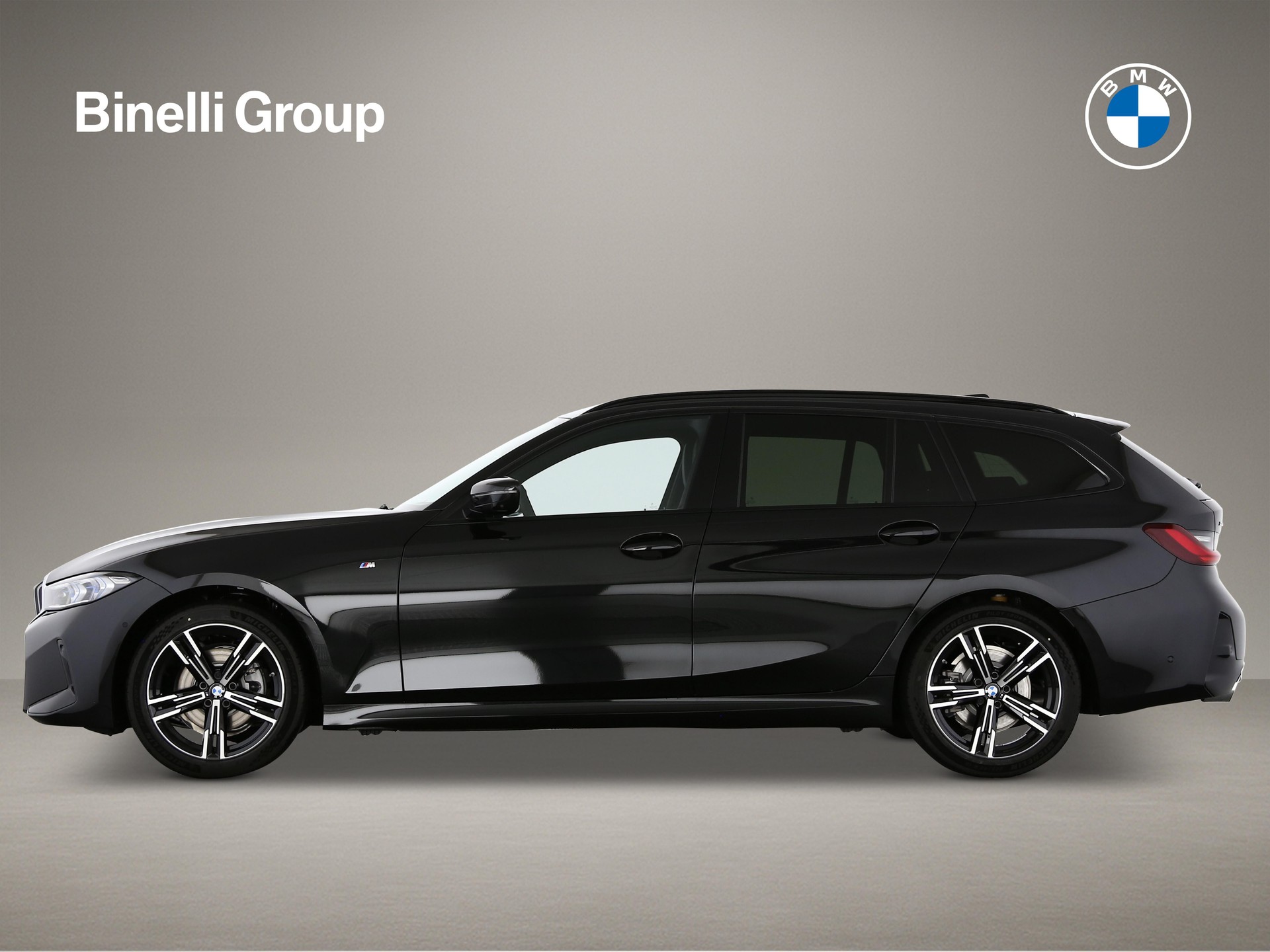 BMW 320d xDrive Touring M Sport-showroom-element-1