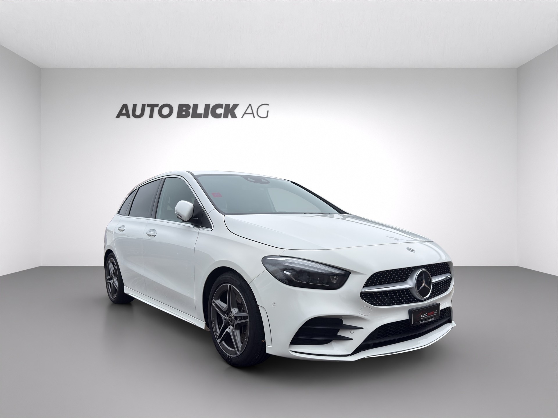 MERCEDES-BENZ B 250 4Matic AMG Line-showroom-element-1