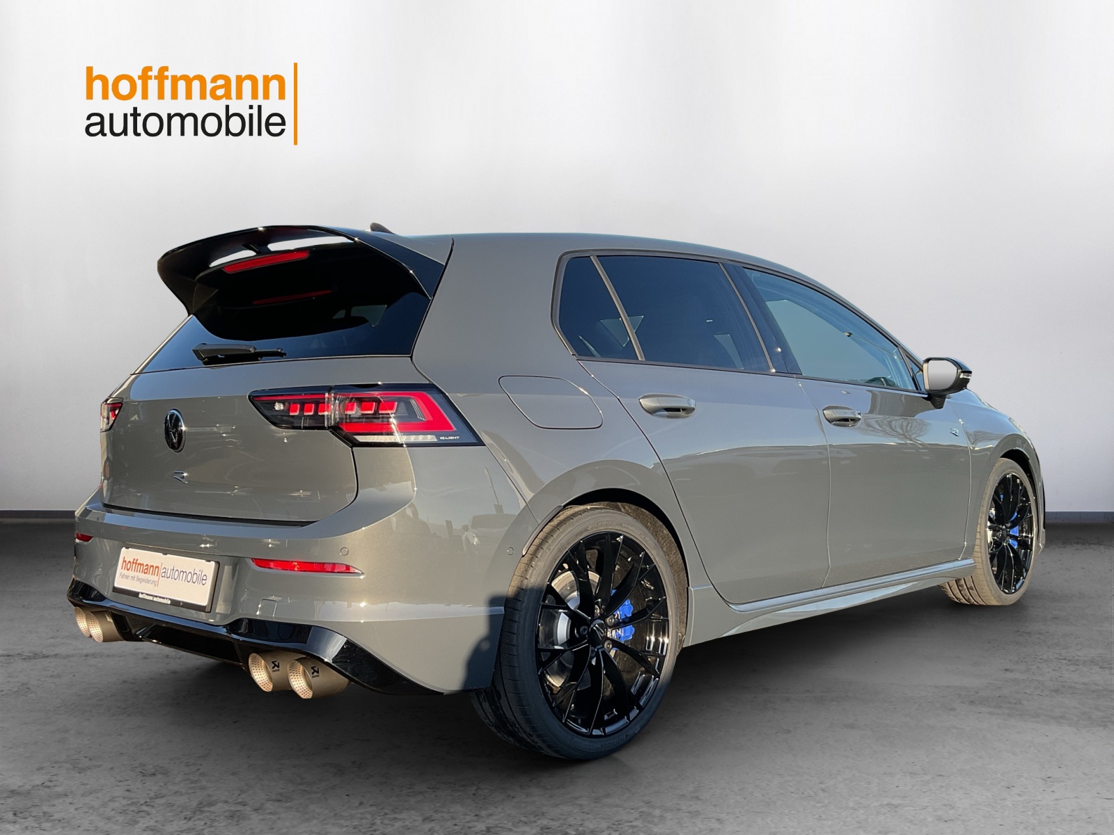 VW Golf 2.0 TSI R DSG 4 Motion-showroom-element-3