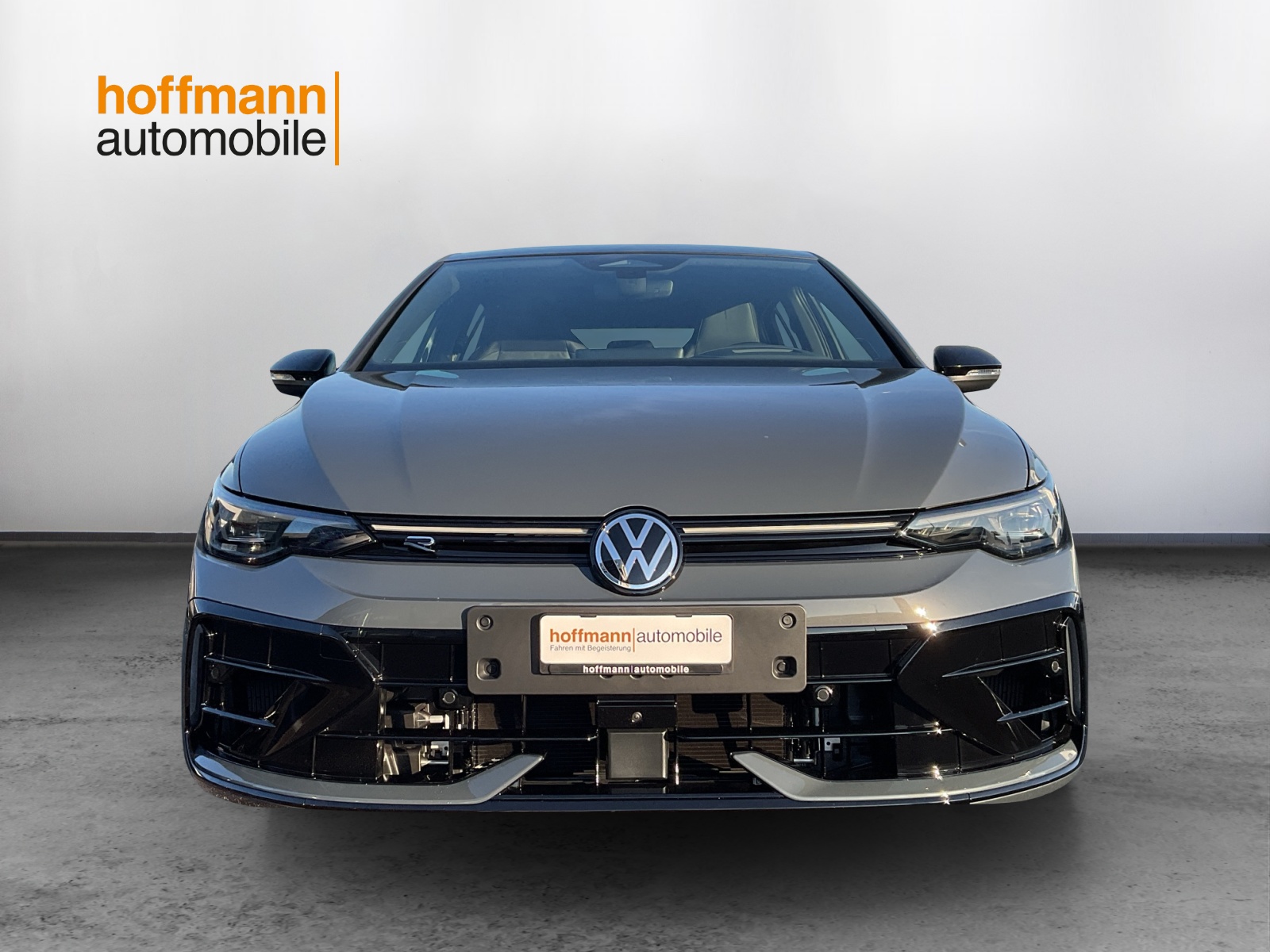 VW Golf 2.0 TSI R DSG 4 Motion-showroom-element-1