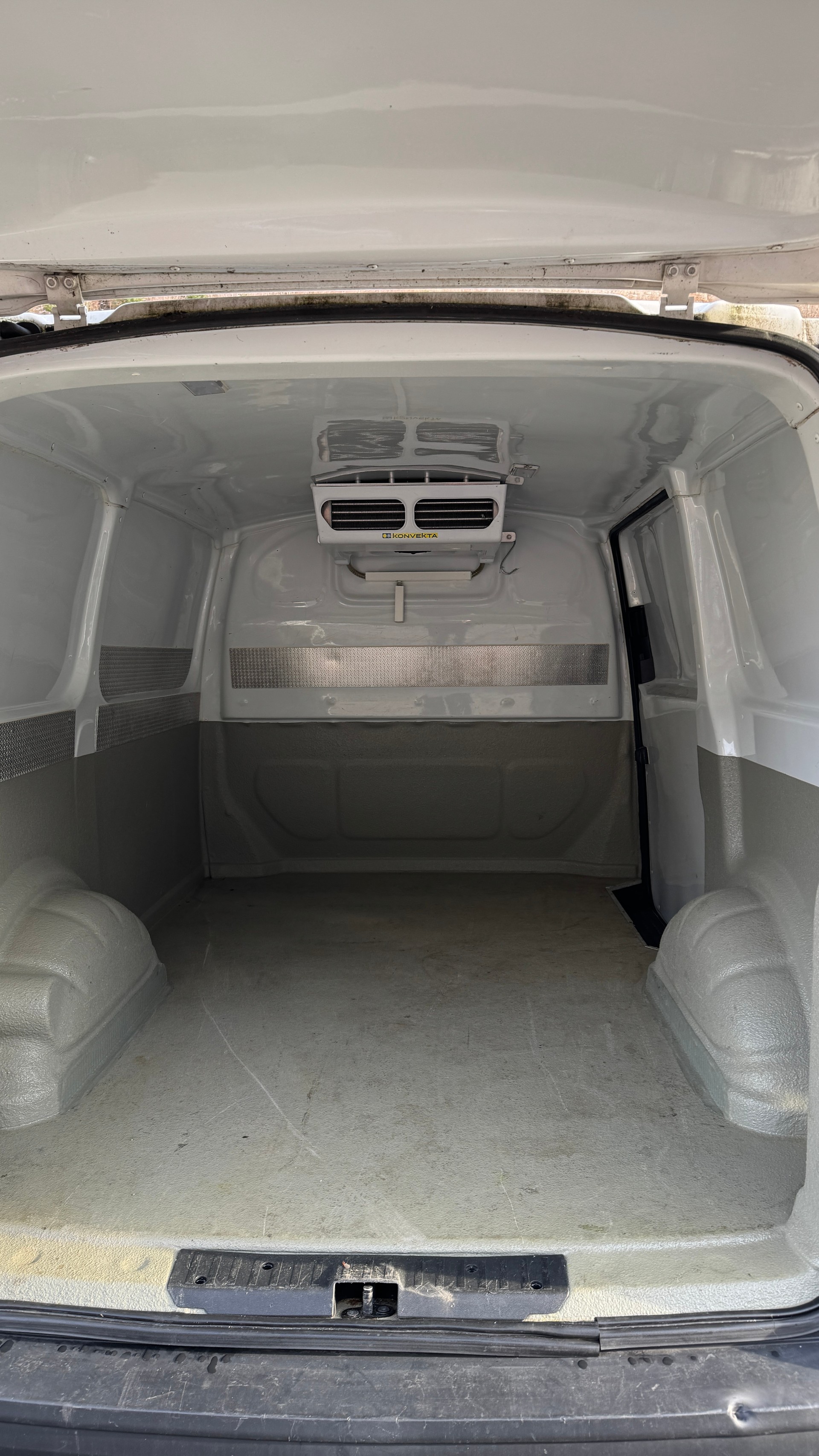 VW T6 2.0 TDI Euro 6-showroom-element-3