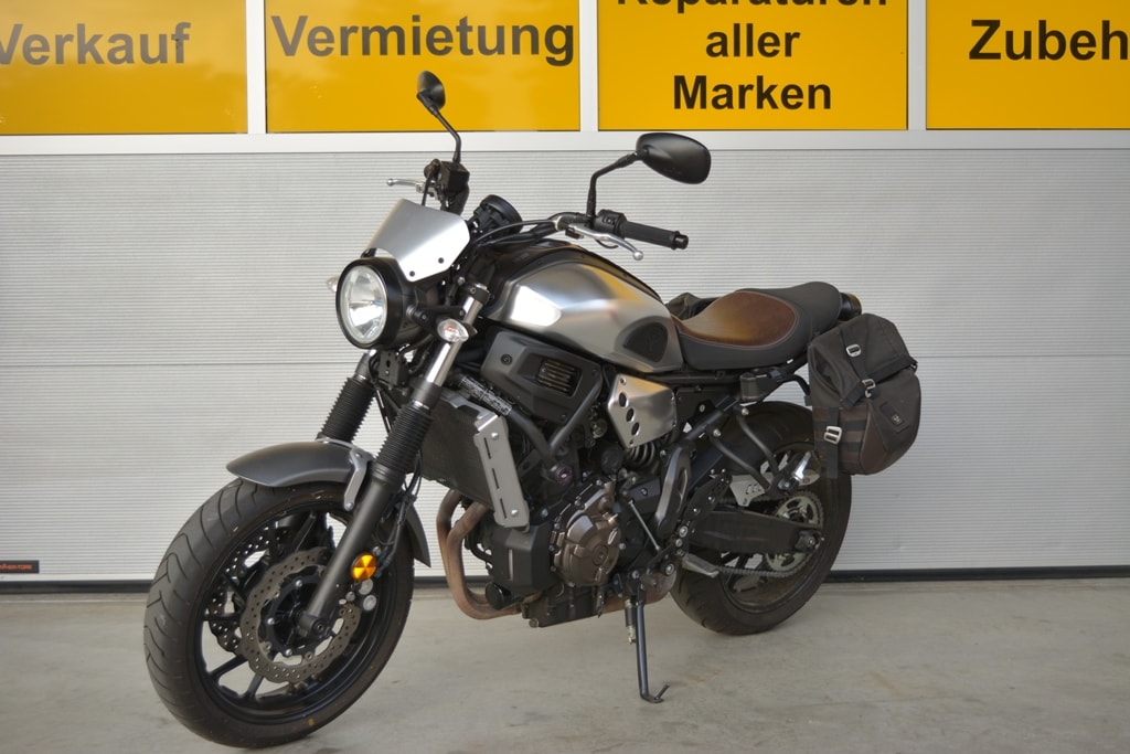 YAMAHA XSR 700-image-0