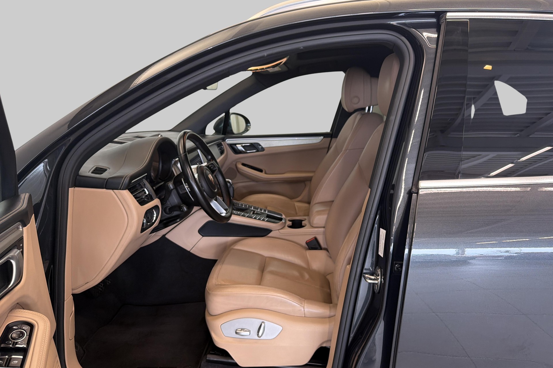 PORSCHE Macan S PDK-image-7