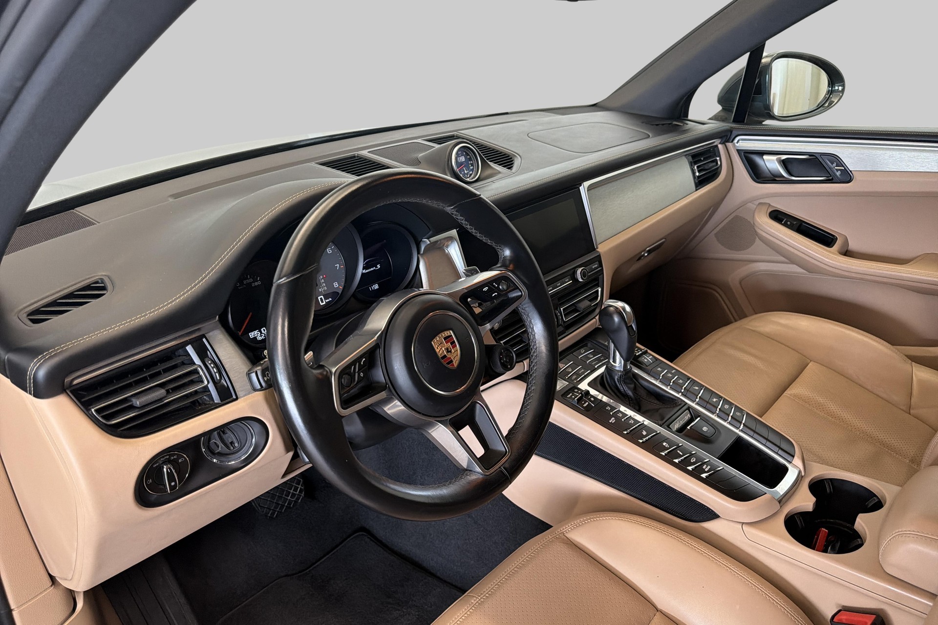 PORSCHE Macan S PDK-image-8