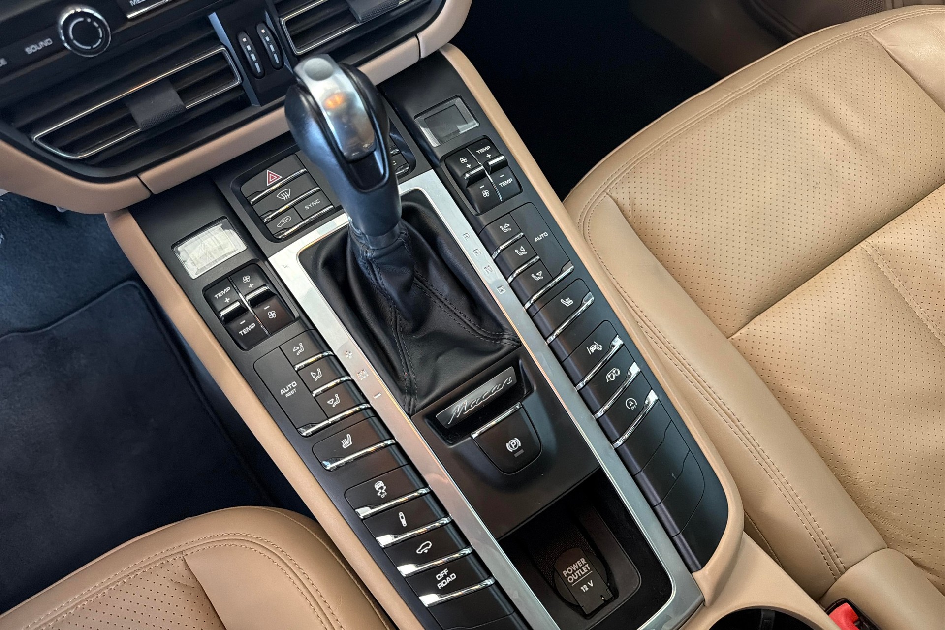 PORSCHE Macan S PDK-image-13