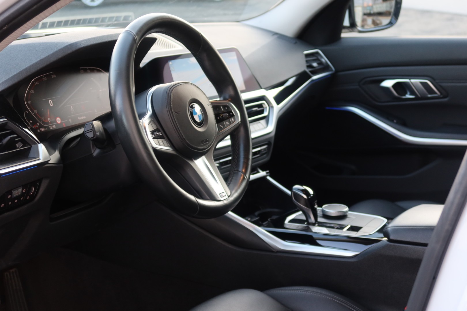 BMW 318i Steptronic M Sport-image-8