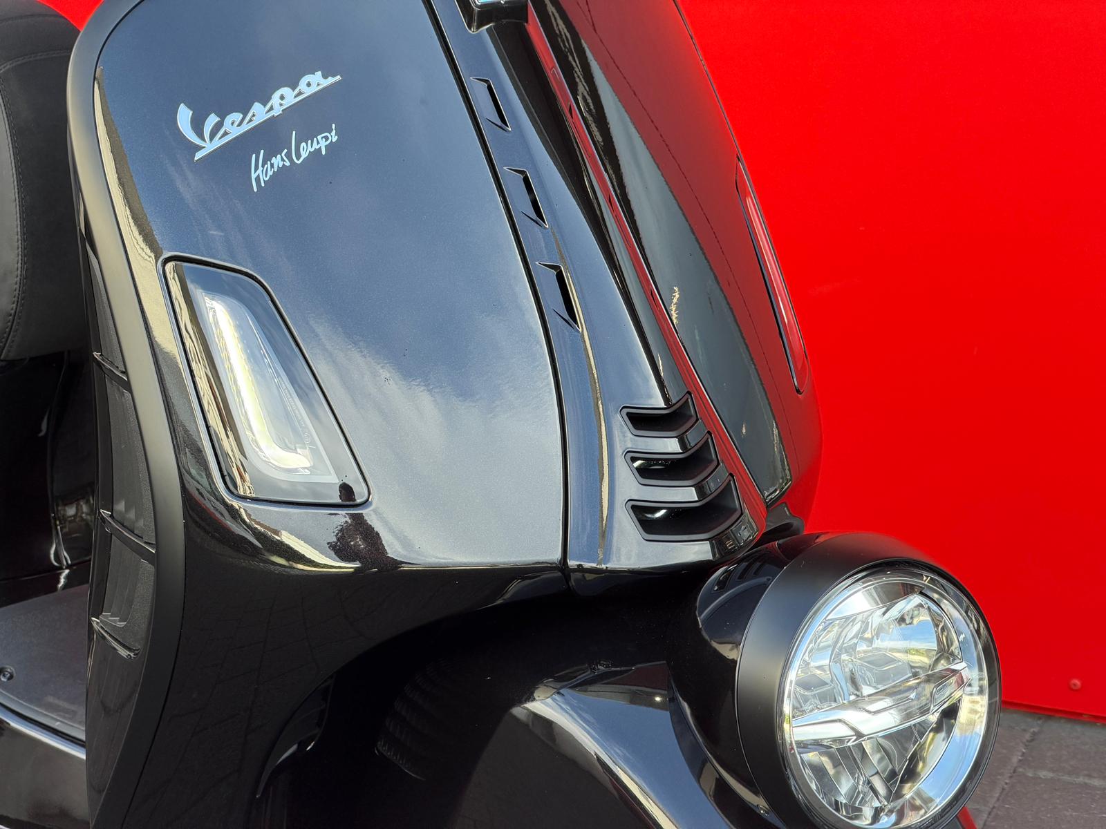 PIAGGIO Vespa GTV 300 Black Edition-image-7