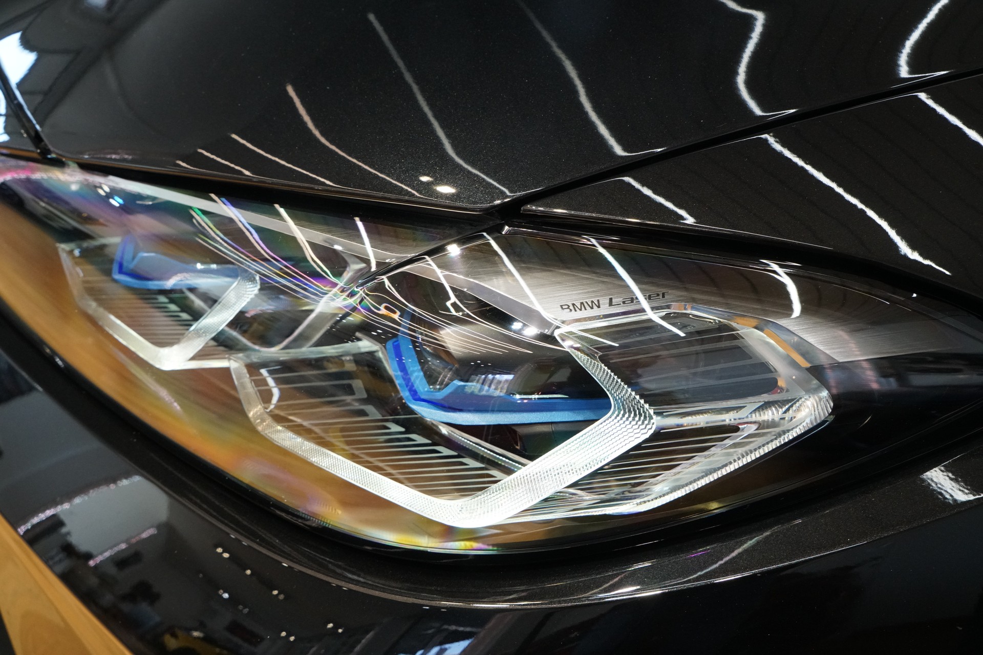 BMW M3 Touring xDrive Competition M-showroom-element-3