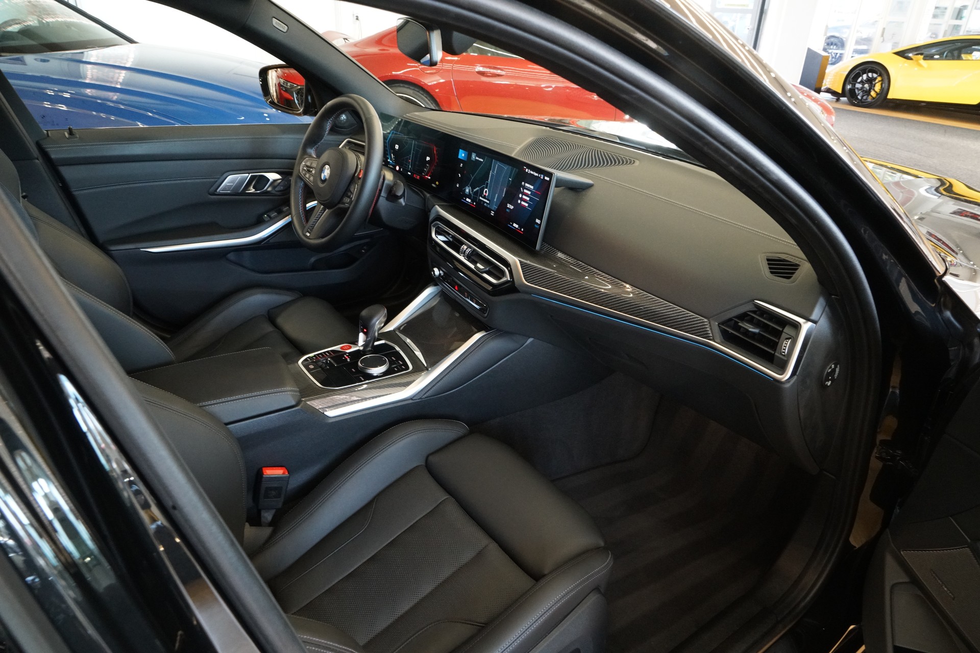 BMW M3 Touring xDrive Competition M-image-12
