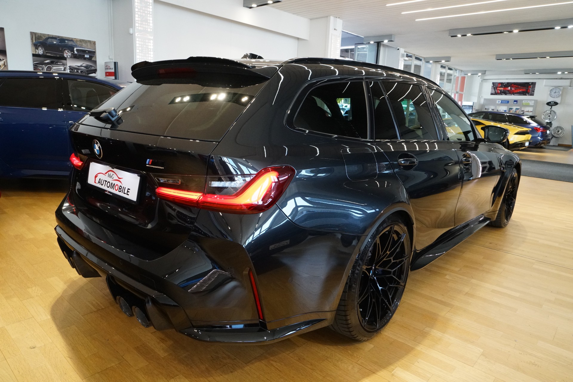BMW M3 Touring xDrive Competition M-image-6