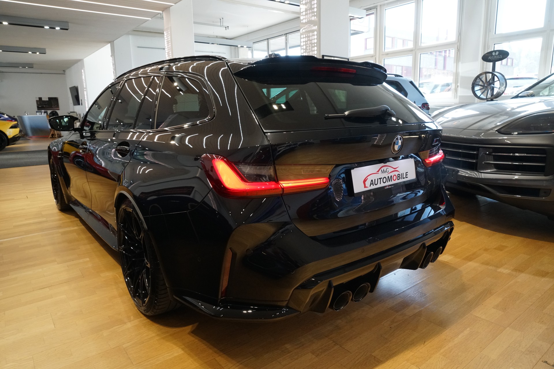 BMW M3 Touring xDrive Competition M-image-4