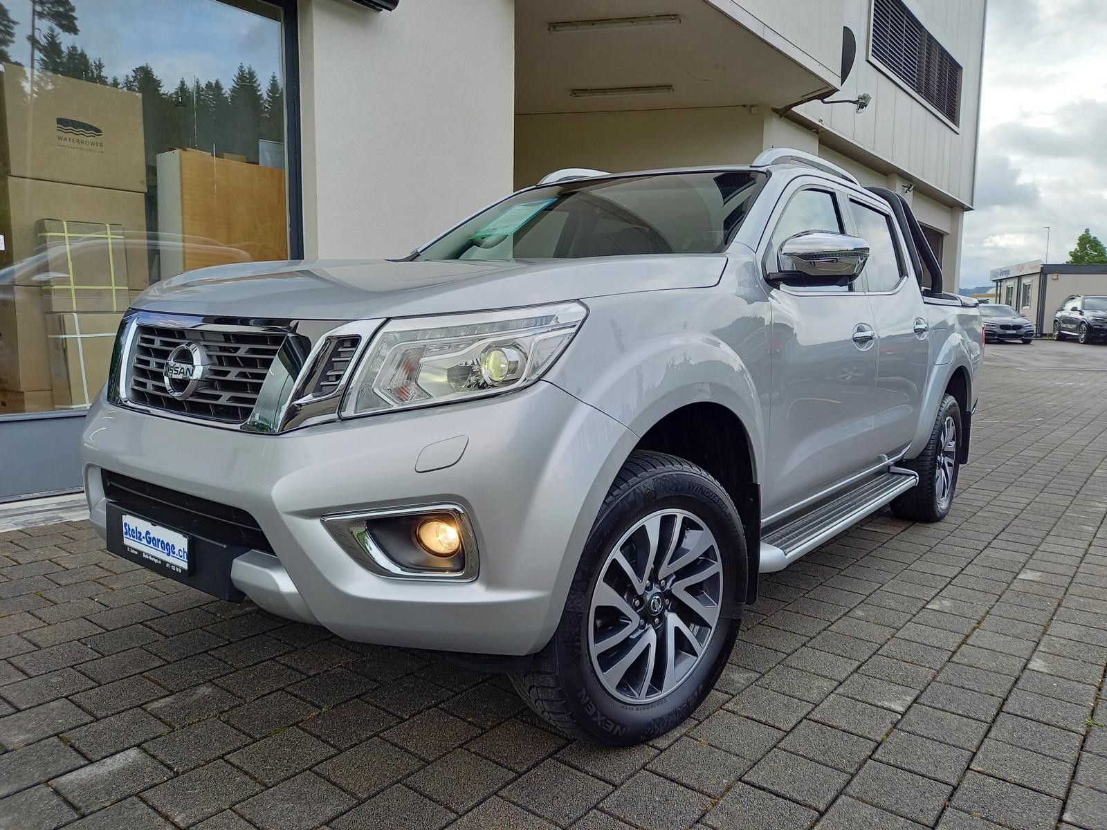 NISSAN Navara Double Cab Tekna 2.3 dCi 4WD Automatic